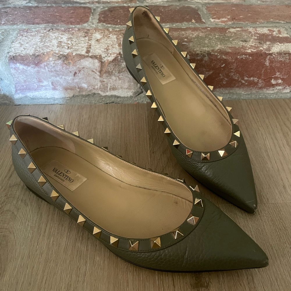 Valentino Green Studded Flats with Rockstud Design